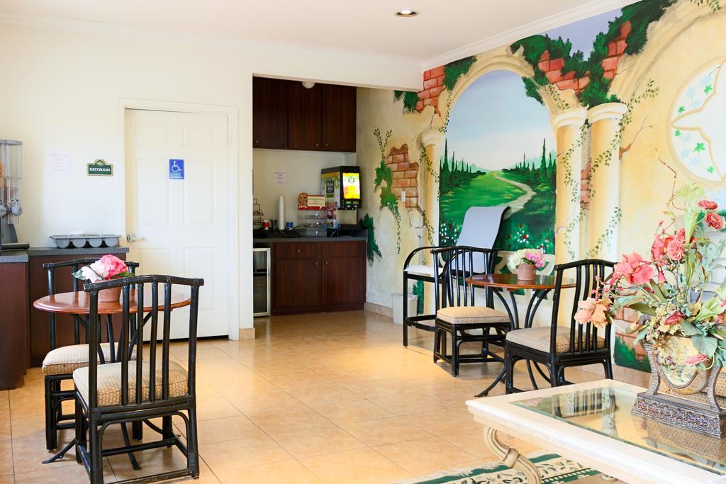 هيوستن The Symphony Inn & Suites المظهر الخارجي الصورة